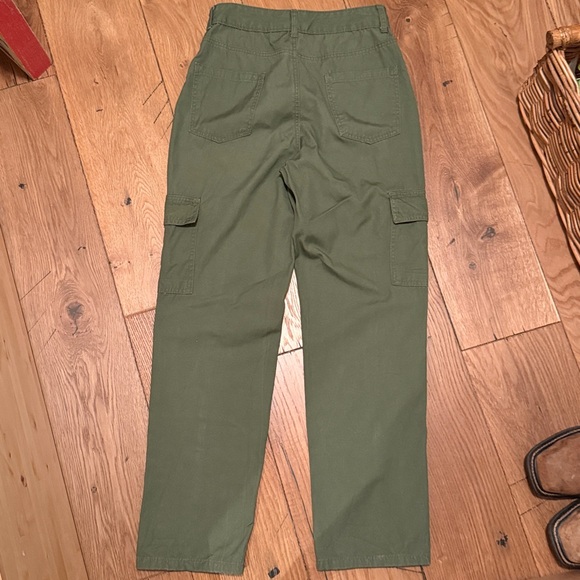 Sincerely Jules Olive green cargo pants, size 26 - Picture 2 of 5